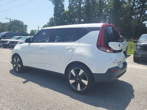 Used 2020 Kia Soul EX w/ Option Group 015 FWD image 3