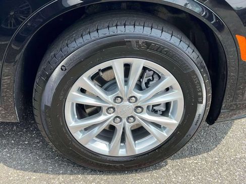 Used 2024 Cadillac XT6 Luxury w/ LPO, Floor Liner Package AWD/4WD image 8