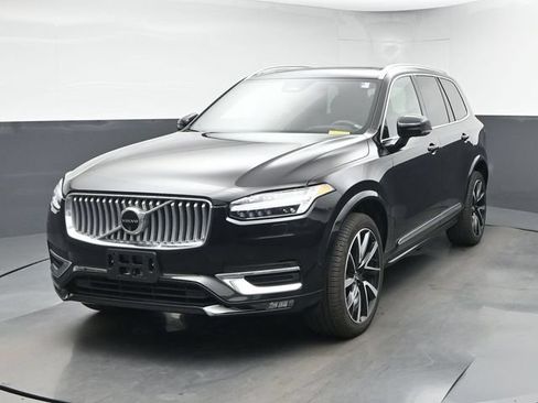 Used 2024 Volvo XC90 B6 Ultimate w/ Protection Package Premier AWD/4WD image 3