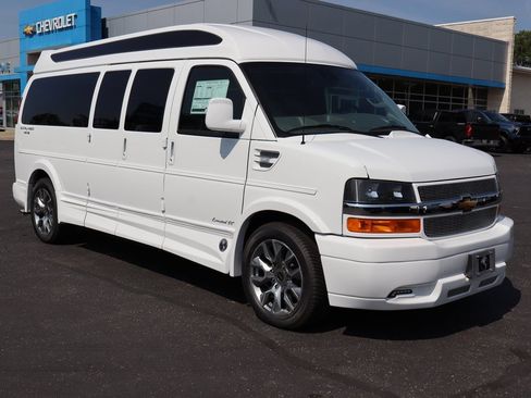 New 2025 Chevrolet Express 2500 Extended w/ Driver Convenience Package image 2