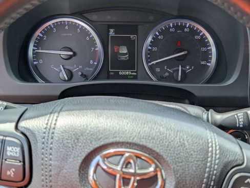 Used 2018 Toyota Highlander XLE image 21