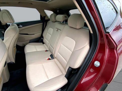 Used 2018 Hyundai Tucson Value w/ Cargo Package FWD image 19