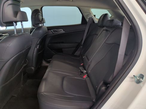 Used 2023 Kia Sportage EX AWD/4WD image 30