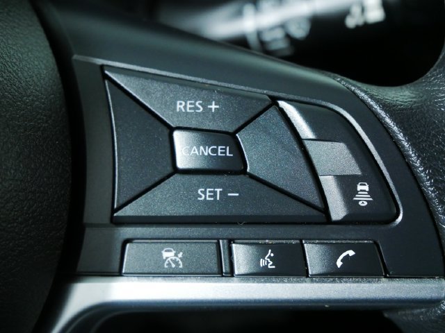 Used 2025 Nissan Sentra SV FWD image 25