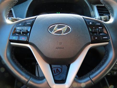 Used 2017 Hyundai Tucson Sport image 32