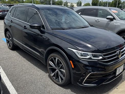 Used 2024 Volkswagen Tiguan SEL R-Line AWD/4WD image 8