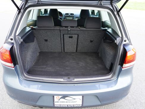 Used 2011 Volkswagen Golf 2-Door FWD image 22