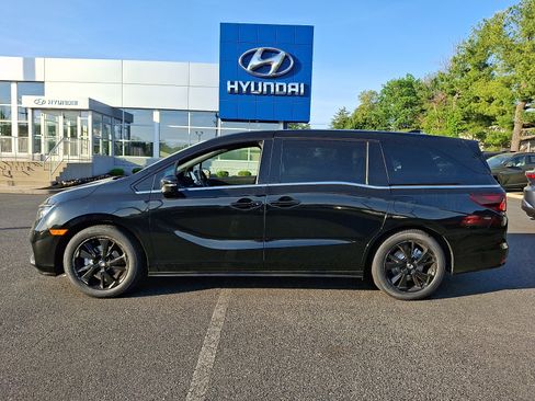Used 2023 Honda Odyssey Sport image 8