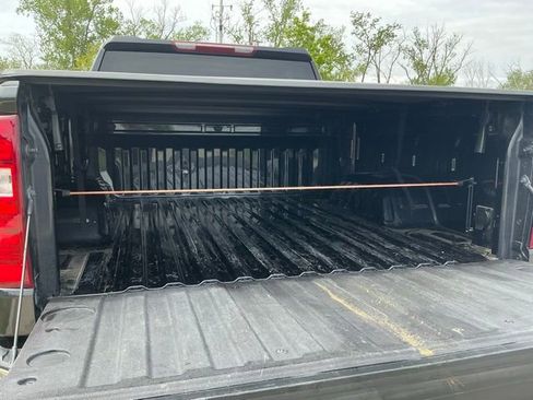 Used 2023 Chevrolet Silverado 1500 LT AWD/4WD image 11