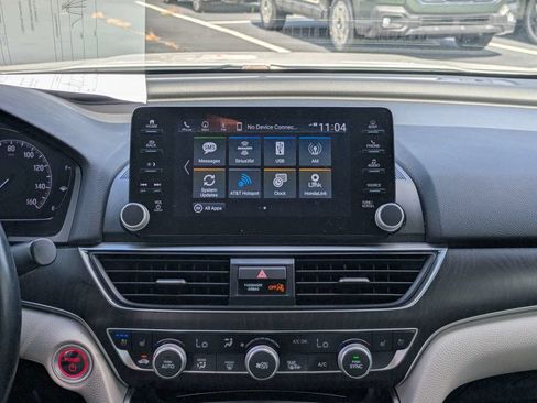 Used 2021 Honda Accord Touring image 18