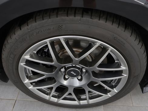 Used 2011 Ford Mustang Shelby GT500 w/ SVT Performance Pkg RWD image 3