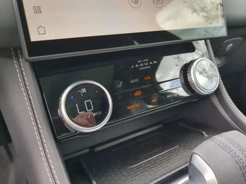 New 2026 Jaguar F-PACE R-Dynamic S image 22