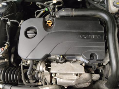 Used 2020 Chevrolet Malibu LT FWD image 30