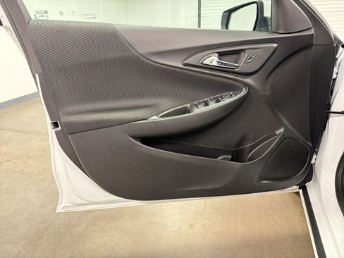 Used 2025 Chevrolet Malibu LT FWD image 22