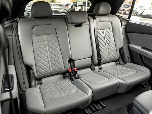 Used 2023 Audi SQ8 Premium Plus AWD/4WD image 31