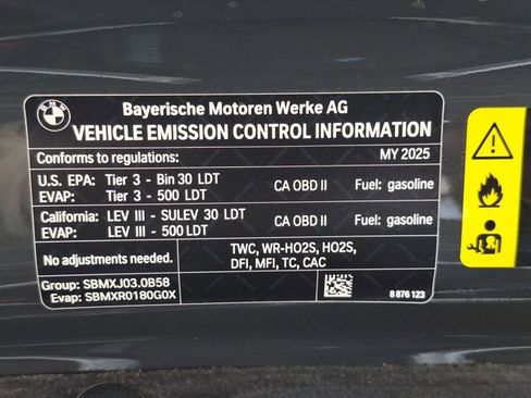 Used 2025 BMW X5 sDrive40i w/ Premium Package RWD image 21