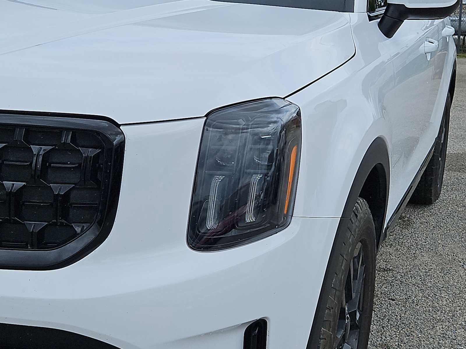 Used 2025 Kia Telluride AWD image 10