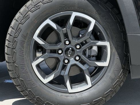 New 2026 Chevrolet Equinox ACTIV image 9