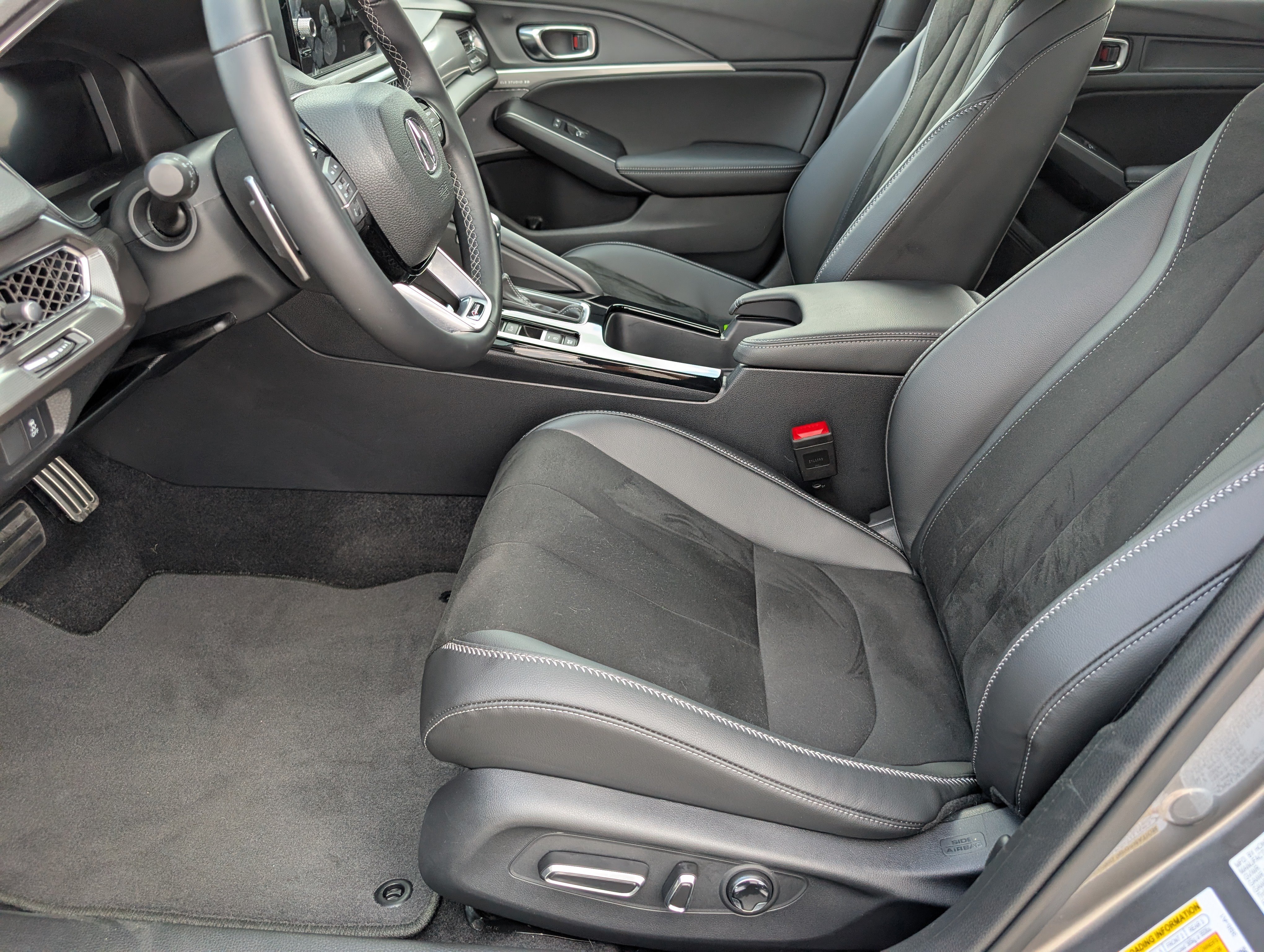 Certified 2025 Acura Integra A-Spec w/ Technology Package FWD image 9