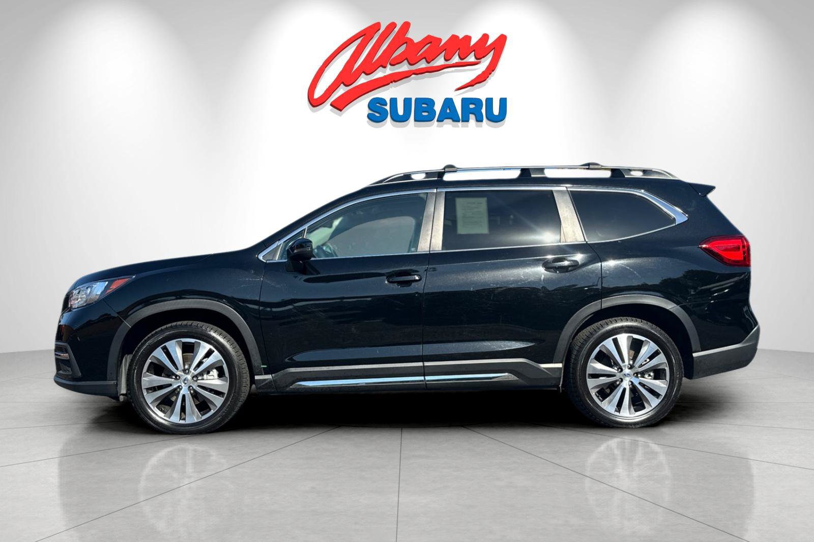 Used 2022 Subaru Ascent Limited w/ Technology Package AWD/4WD image 8