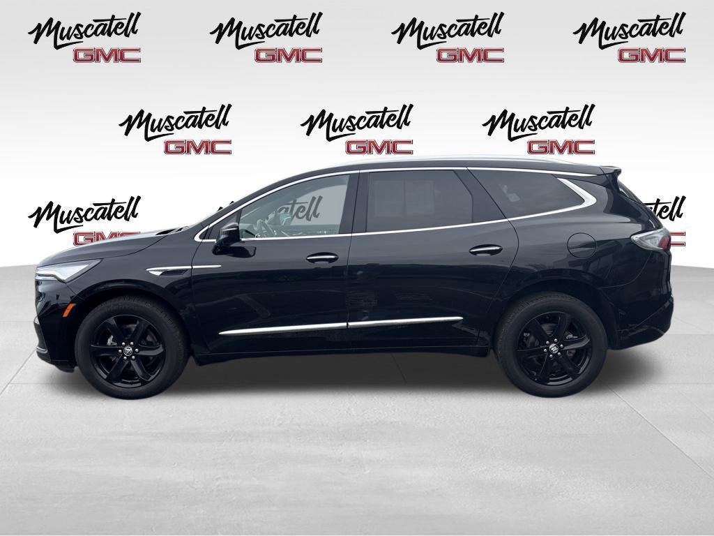 Used 2024 Buick Enclave Essence w/ Sport Touring Edition AWD/4WD image 7