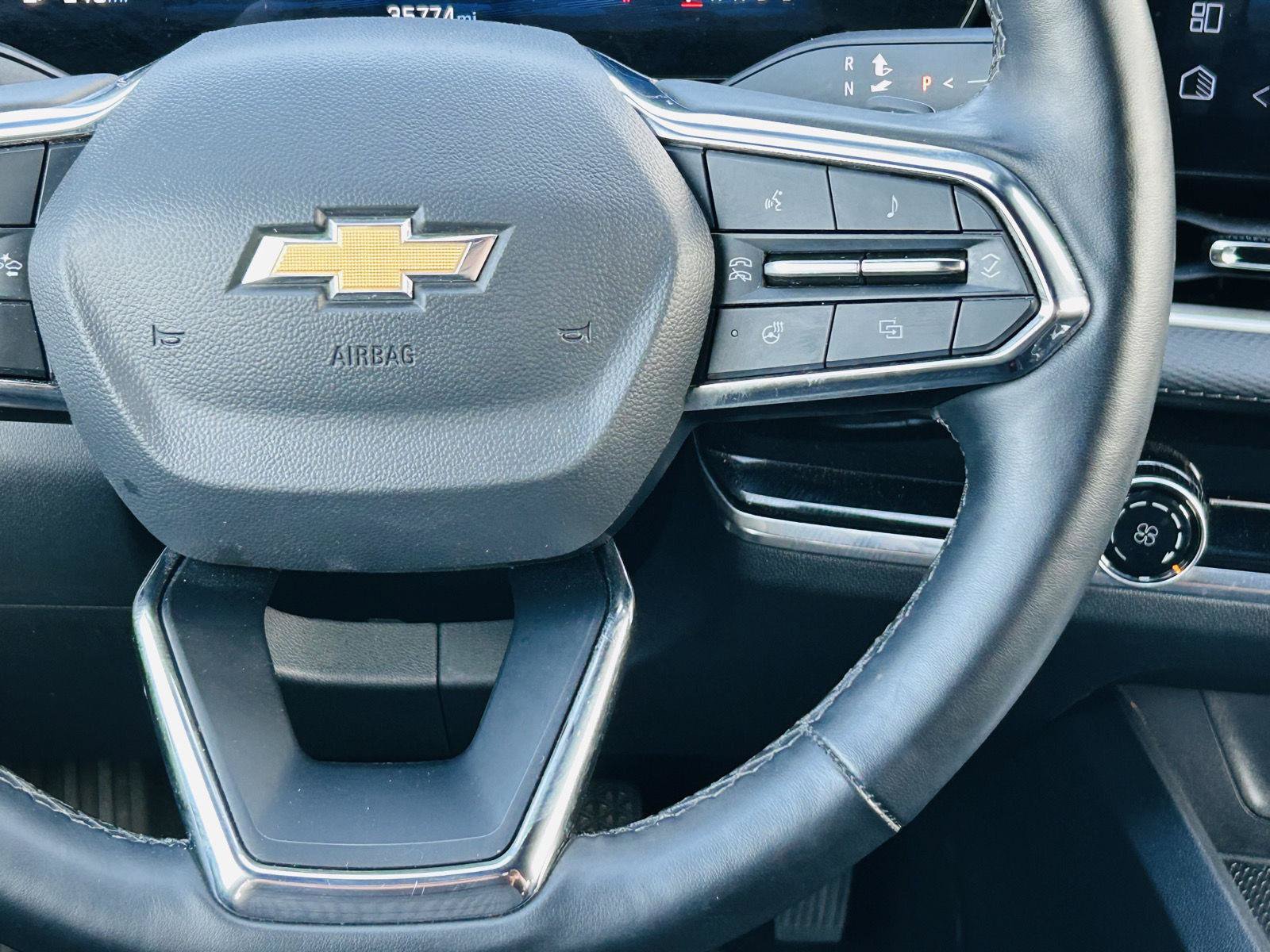 Used 2025 Chevrolet Equinox LT FWD image 18