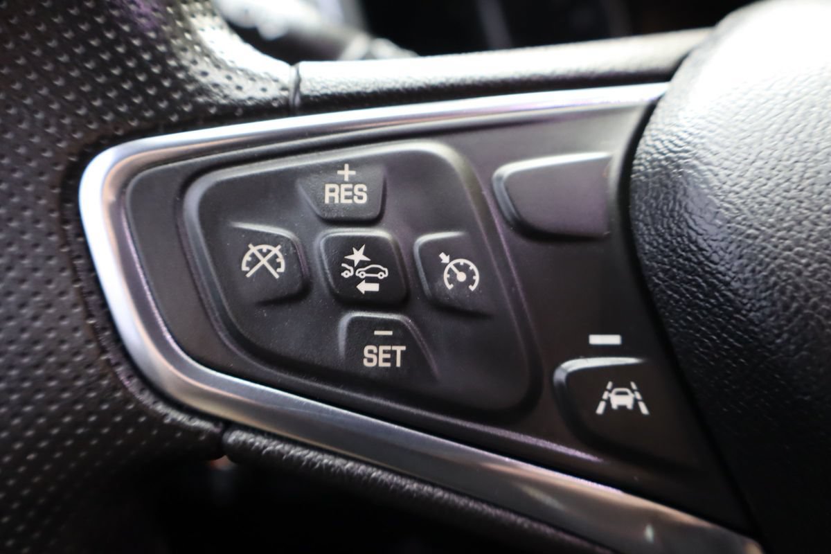Used 2020 Chevrolet Equinox LT AWD/4WD image 29