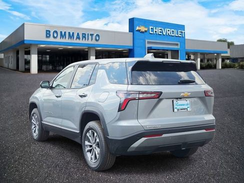 New 2026 Chevrolet Equinox LT w/ Convenience Package II FWD image 3