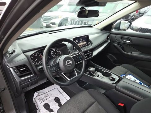 Used 2024 Nissan Rogue SV image 21