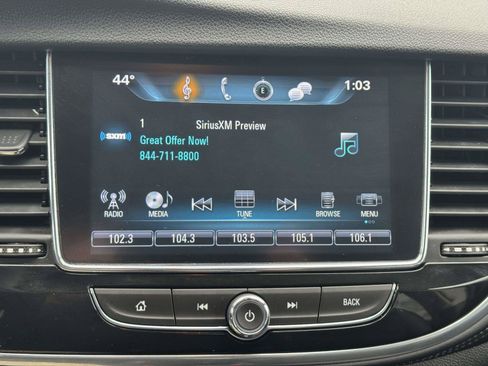 Used 2020 Buick Encore Preferred FWD image 25