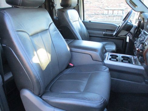 Used 2014 Ford F350 Lariat w/ Chrome Package image 22