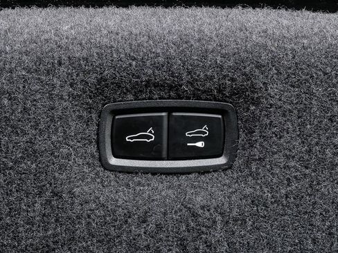 Certified 2023 Audi e-tron GT Premium Plus image 32