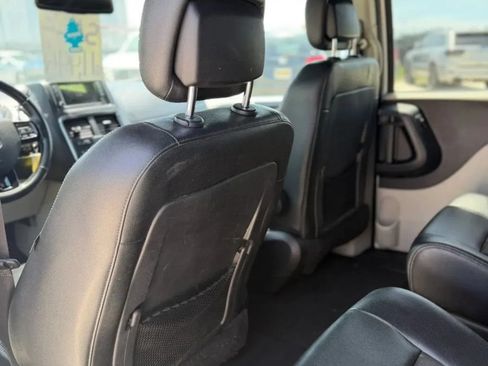 Used 2020 Dodge Grand Caravan SXT FWD image 17