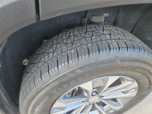 Used 2025 Chevrolet Equinox LT image 28