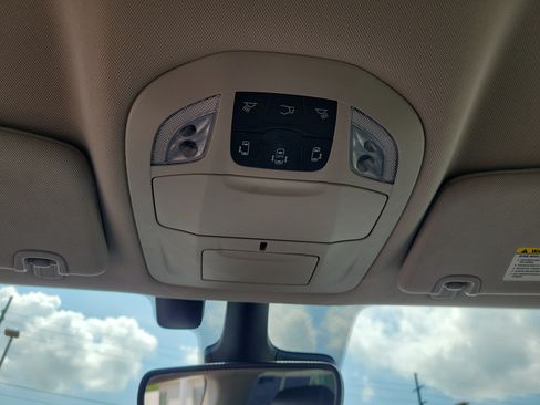 Used 2022 Chrysler Pacifica Touring-L FWD image 30