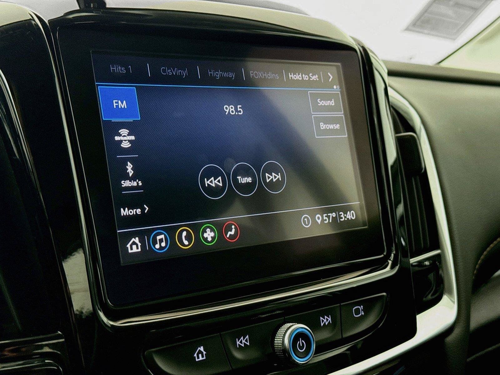Used 2021 Chevrolet Traverse LT FWD image 22