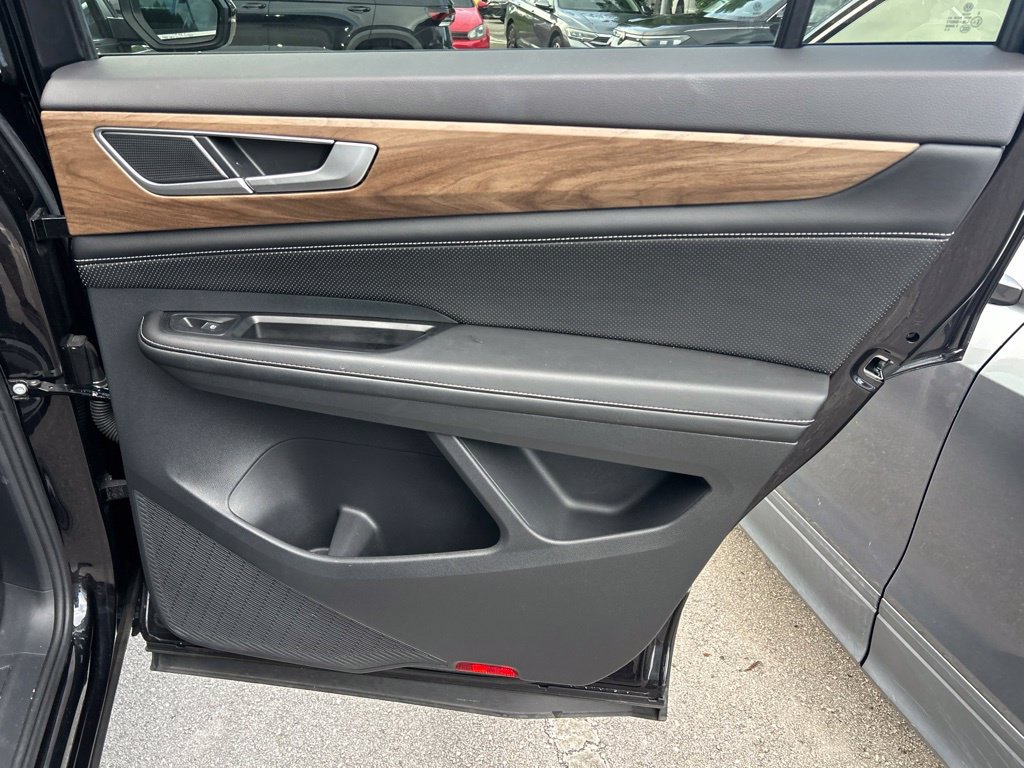 Certified 2024 Volkswagen Atlas SE FWD image 44
