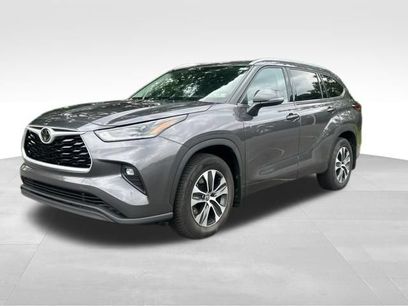 Used 2021 Toyota Highlander XLE