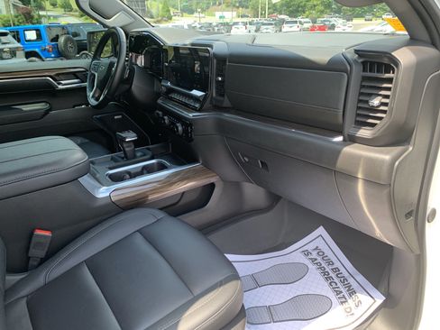 Used 2024 Chevrolet Silverado 1500 RST w/ Redline Edition AWD/4WD image 33