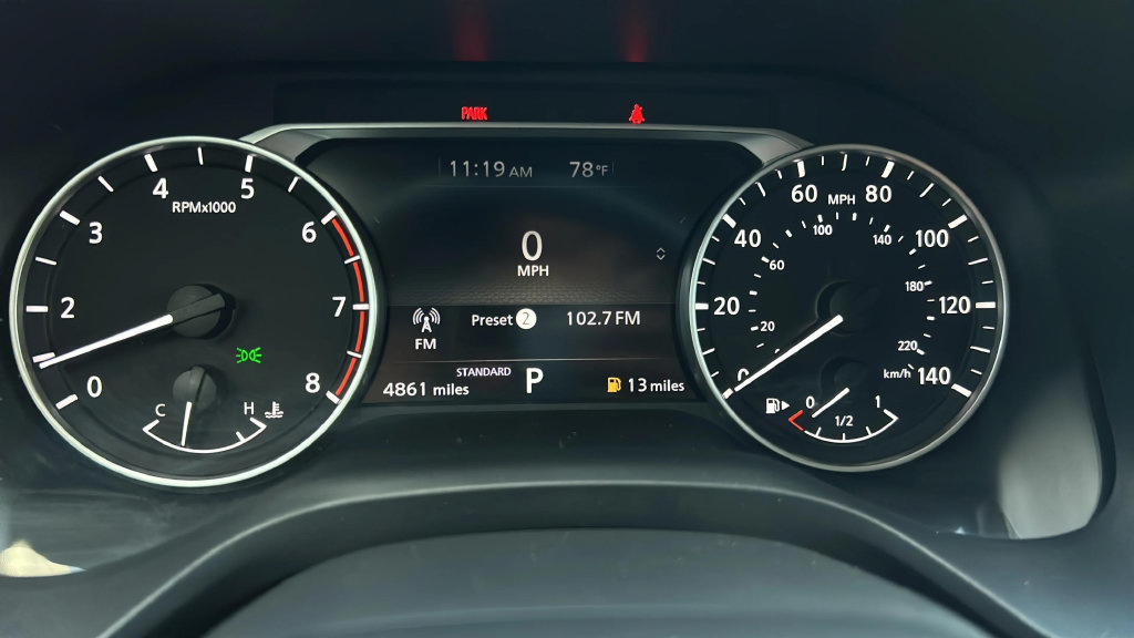 Used 2025 Nissan Rogue S FWD image 28