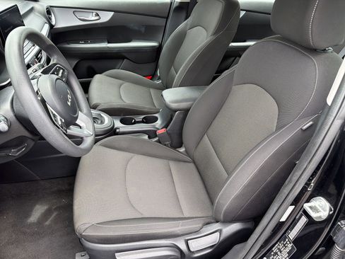 Used 2024 Kia Forte LXS FWD image 2