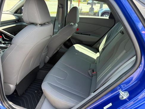 Used 2022 Hyundai Elantra SEL w/ Convenience + Premium Package FWD image 19
