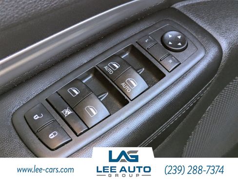 Used 2018 Dodge Durango SXT w/ Quick Order Package 2BB image 19