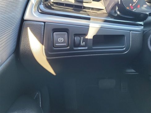 Certified 2023 Cadillac XT6 Premium Luxury image 17