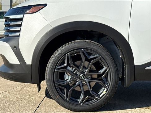 New 2026 Nissan Kicks SR w/ SR Premium Package image 6