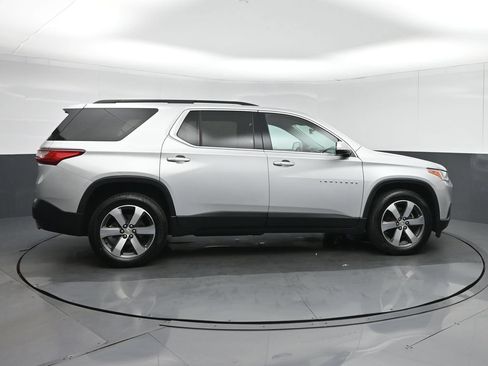 Used 2019 Chevrolet Traverse LT w/ LT Premium Package AWD/4WD image 8