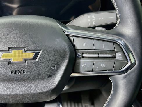 Used 2026 Chevrolet Traverse LT FWD image 19