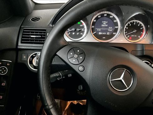 Used 2011 Mercedes-Benz C 300 4MATIC Sedan image 24