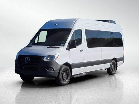 Used 2024 Mercedes-Benz Sprinter 2500 image 8