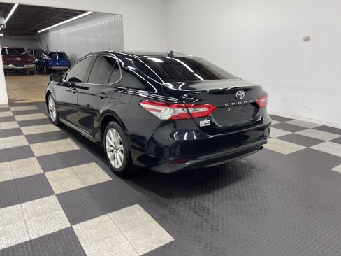 Used 2020 Toyota Camry LE image 2